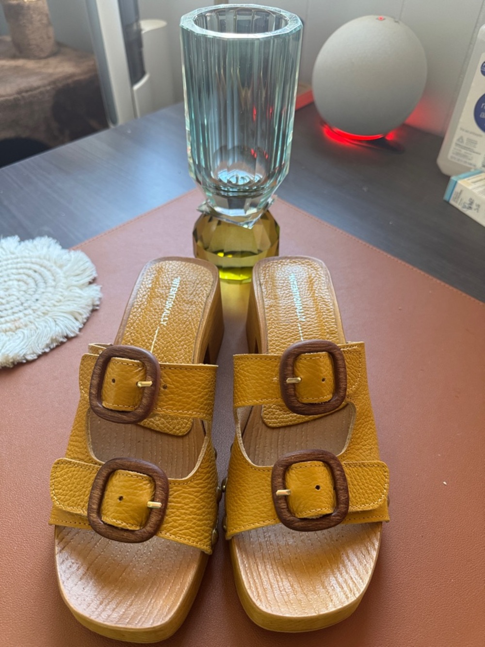 INTENTIONALLY BLANK leather clog Size 38